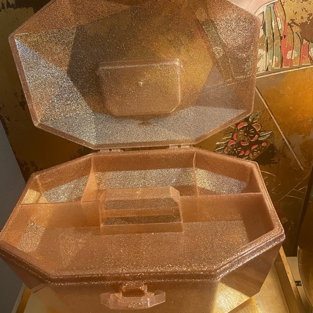 Pretty Petite Case… storage snd organization possibilities are ENDLE$$!!!